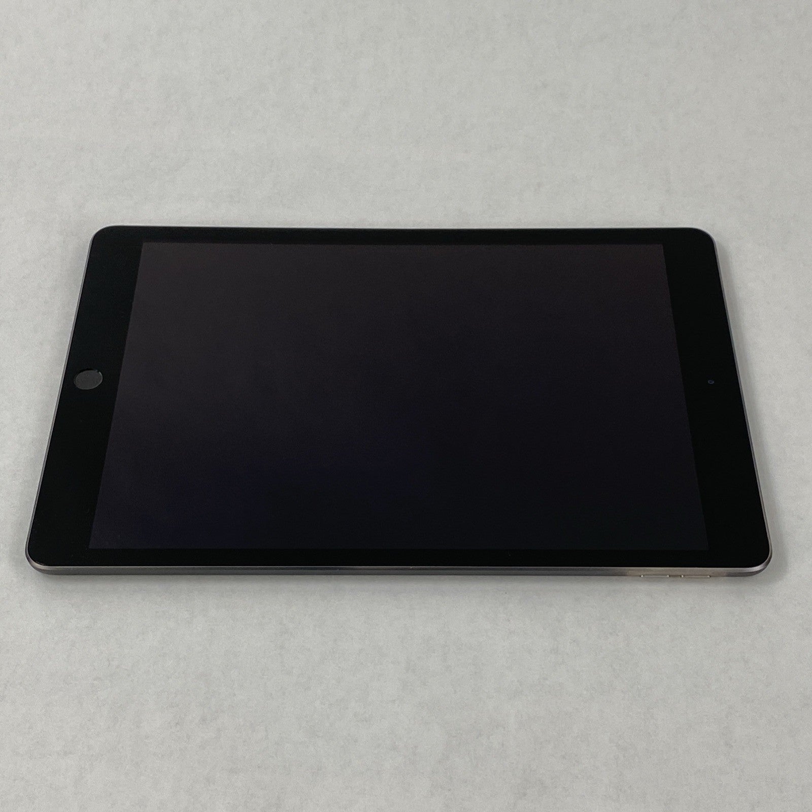 Apple iPad 7th Gen A2197 128GB 10.2" Wi-Fi Space Gray IOS 18.7.85
