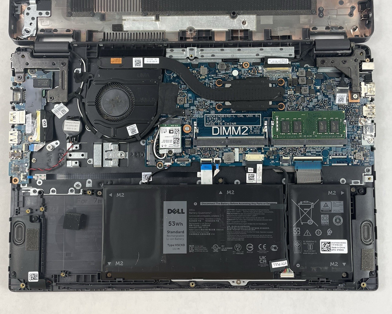 Dell Latitude 3510 15.6" i7-10510U 1.80 GHz 8 GB RAM No SSD/OS/AC - Bad Corner