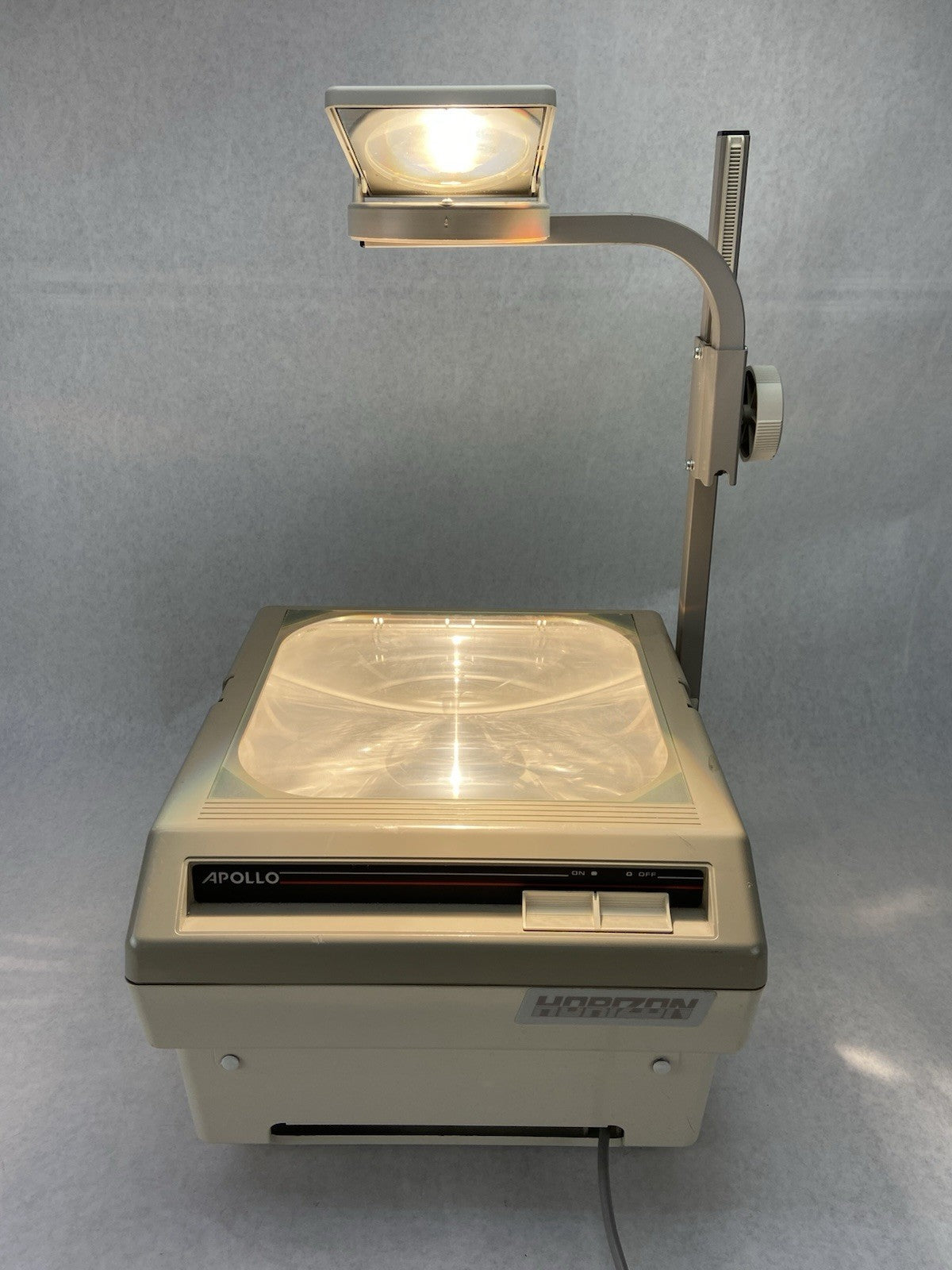 Apollo Horizon Overhead Projector Model 15000 Series1