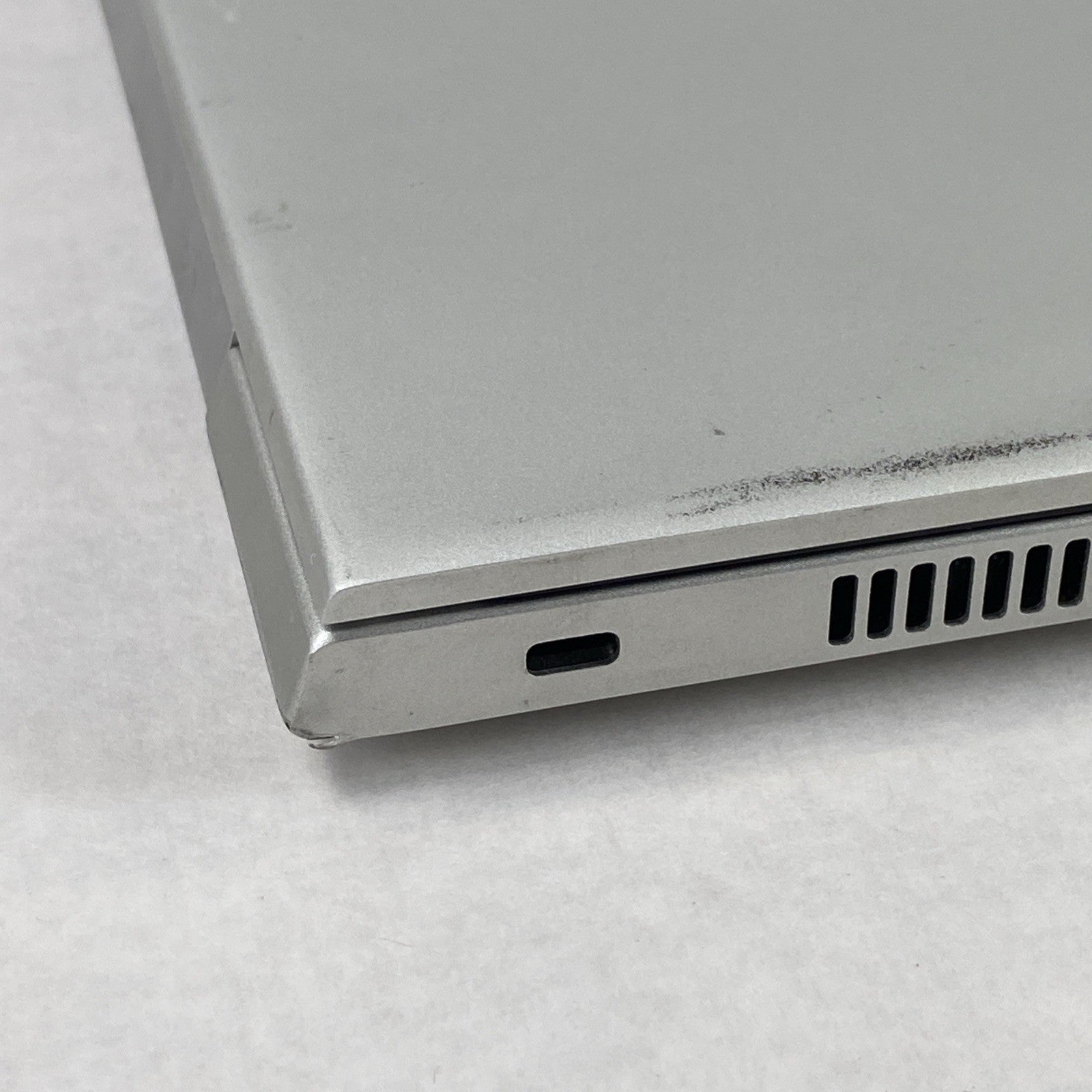 HP EliteBook 840 G5 Core i5-7200U 2.50 GHz 8 GB RAM 15.6" No HDD No OS