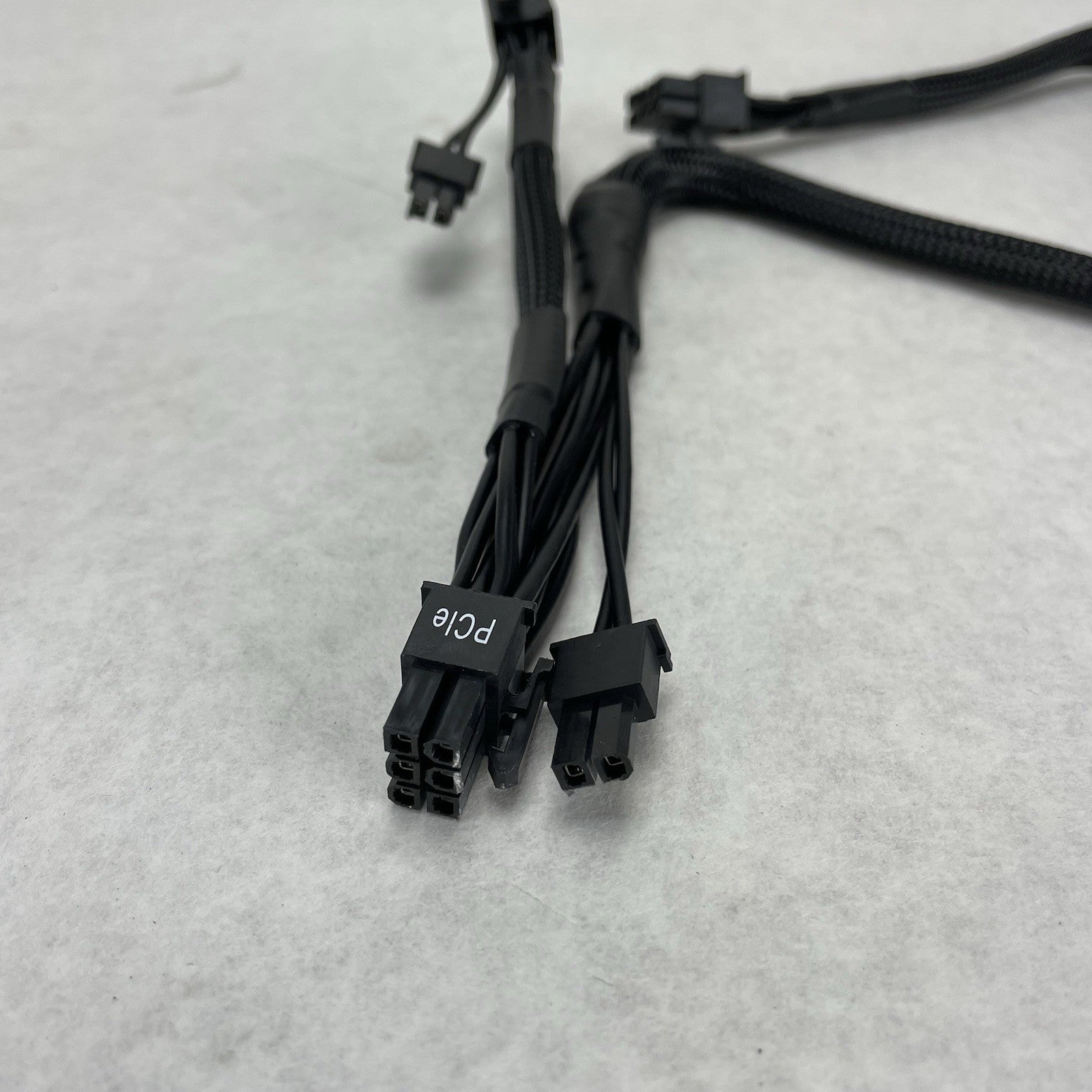 PCI-E 8-pin to 2x 6+2-pin (6-pin/8-pin) Power Splitter Cable PCIE Lot of 4