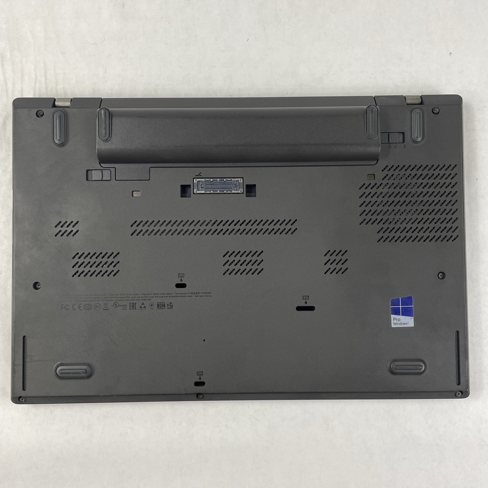 Lenovo ThinkPad T460 14" i5-6300U 2.40 GHz 8 GB RAM No HDD/OS - Bad Bottom14