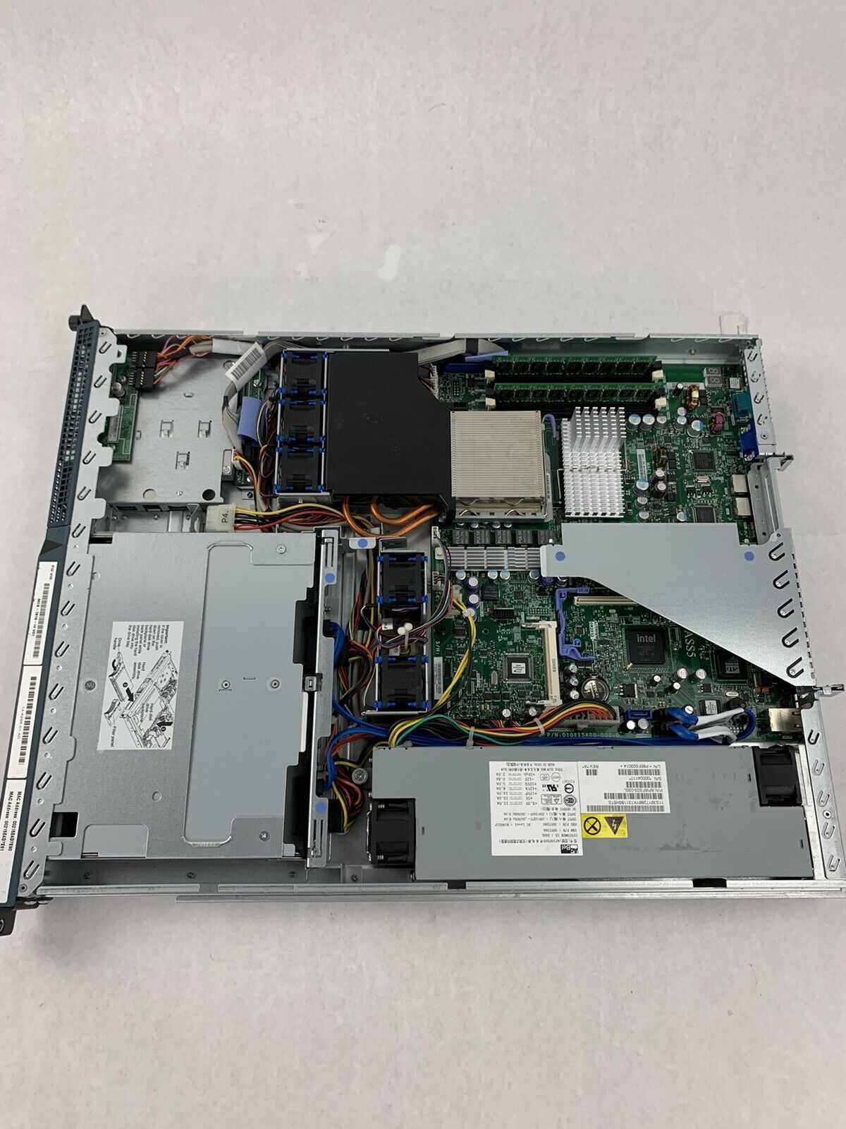IBM System X 3250 M2 Core 2 Duo E8400 3.0 GHz 2 GB RAM Server No OS No HDD
