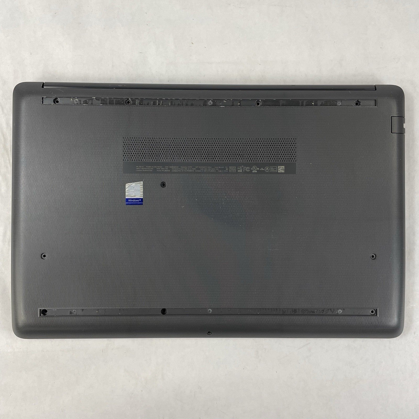 HP 255 G7 15.6" Ryzen 3 2200U 2.50 GHz 8 GB RAM No SSD/OS/AC - Scratched13
