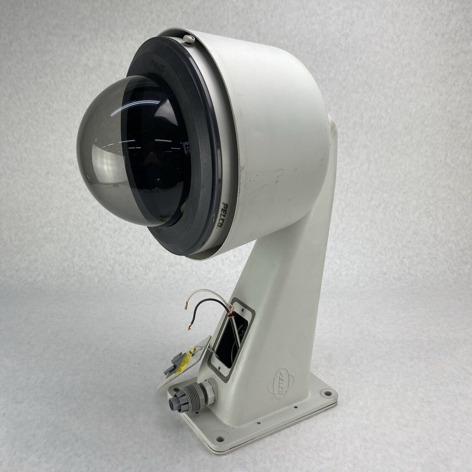 Pelco DF5-PG-E0 Pendant Smoky Tinted Camera Dome No Camera w/ Mount & Components