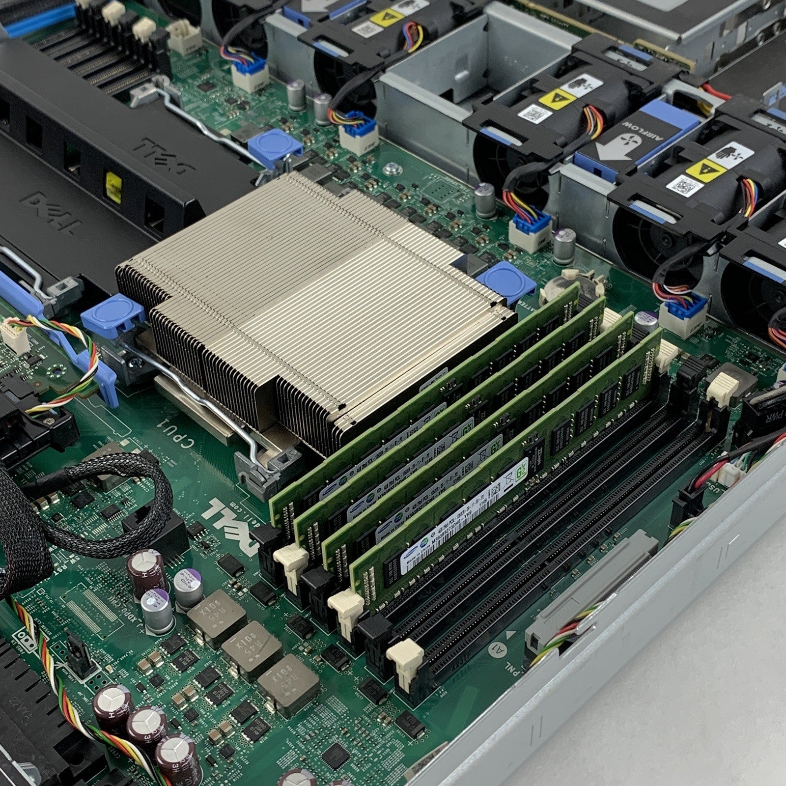 Dell PowerEdge R610 Intel Xeon E5606 2.13 GHz 16 GB RAM No HDD No OS