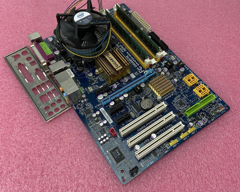 Gigabyte EP35-DS3L Motherboard Intel Core 2 Quad Q6600 2.4GHz 2GB RAM w/Shield