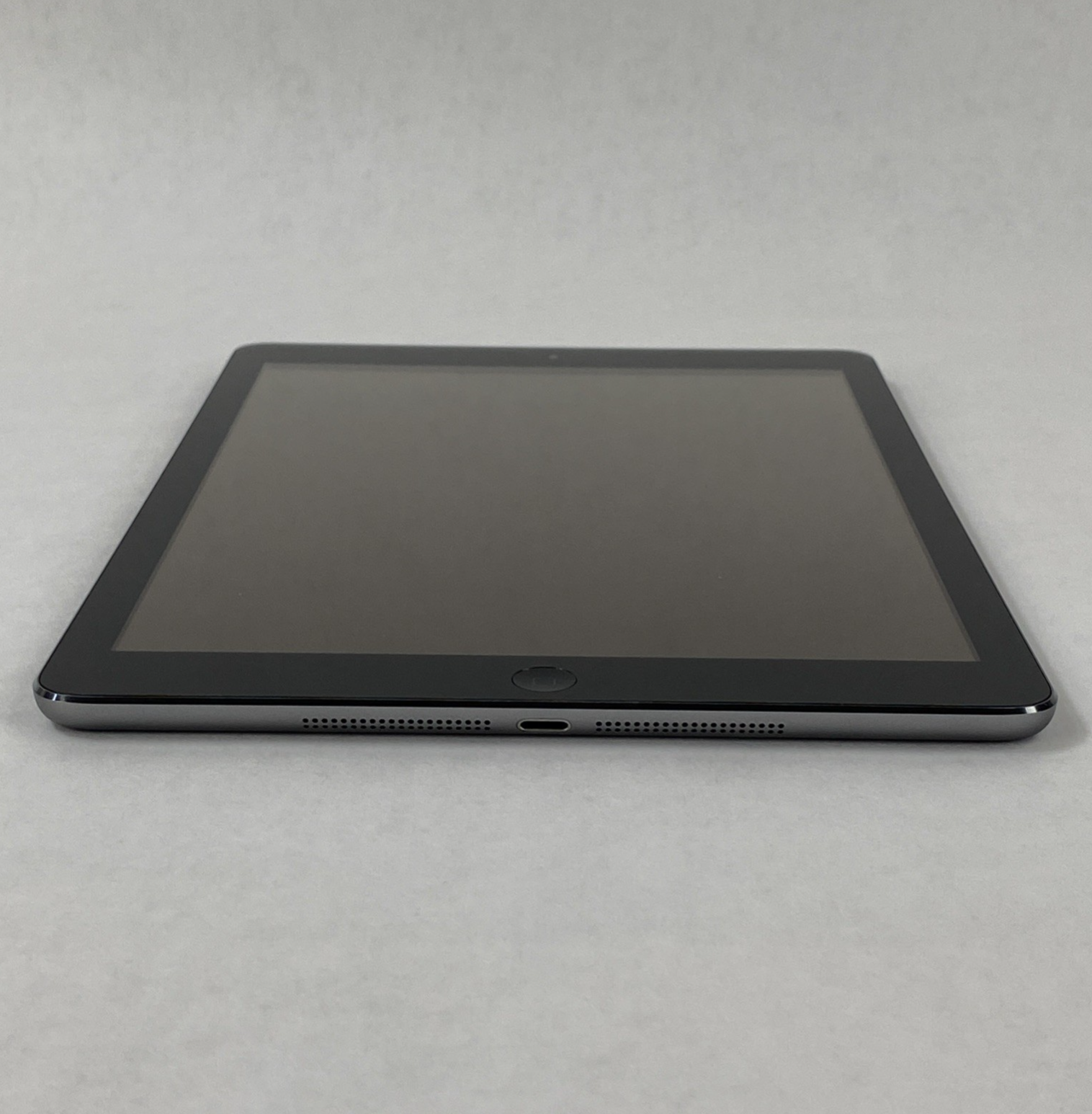 Apple iPad Air 1st Gen A1474 16GB Wi-Fi 9.7" Space Gray IOS 12.5.78