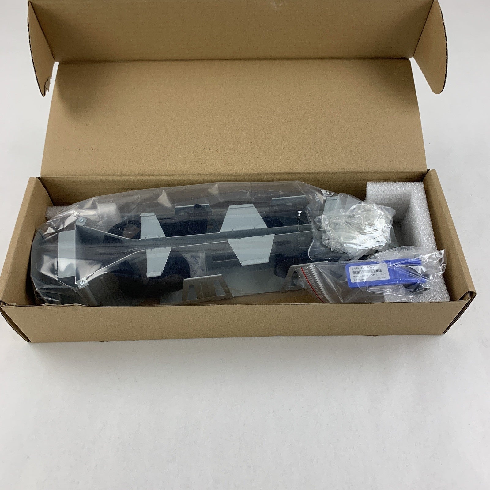 IBM 68Y7213 68Y7211 Cable Management Arm Box Opened