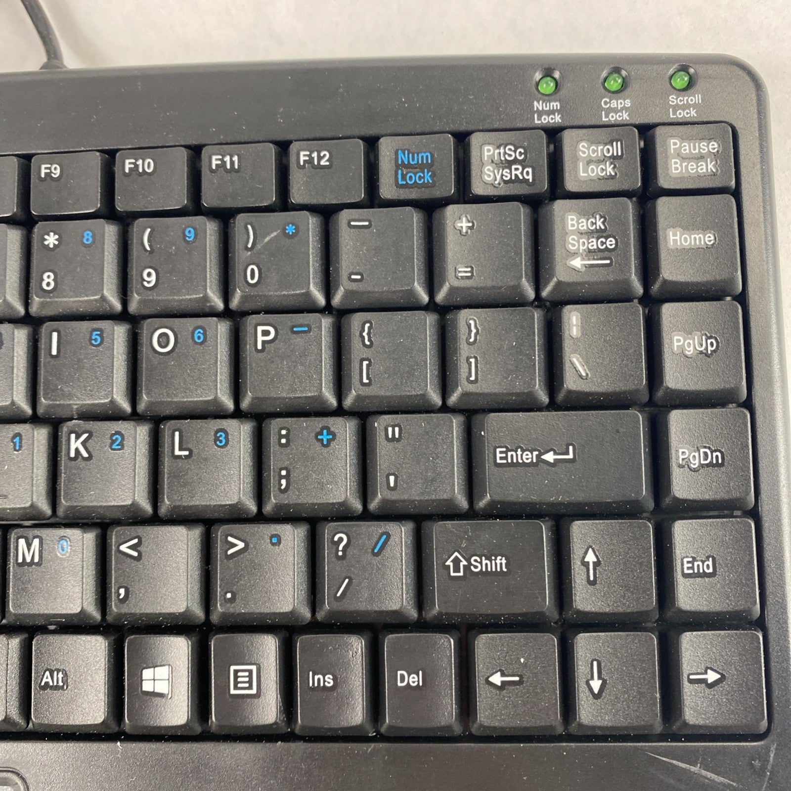 Adesso AKB-410UB SlimTouch USB-Wired Mini Keyboard3