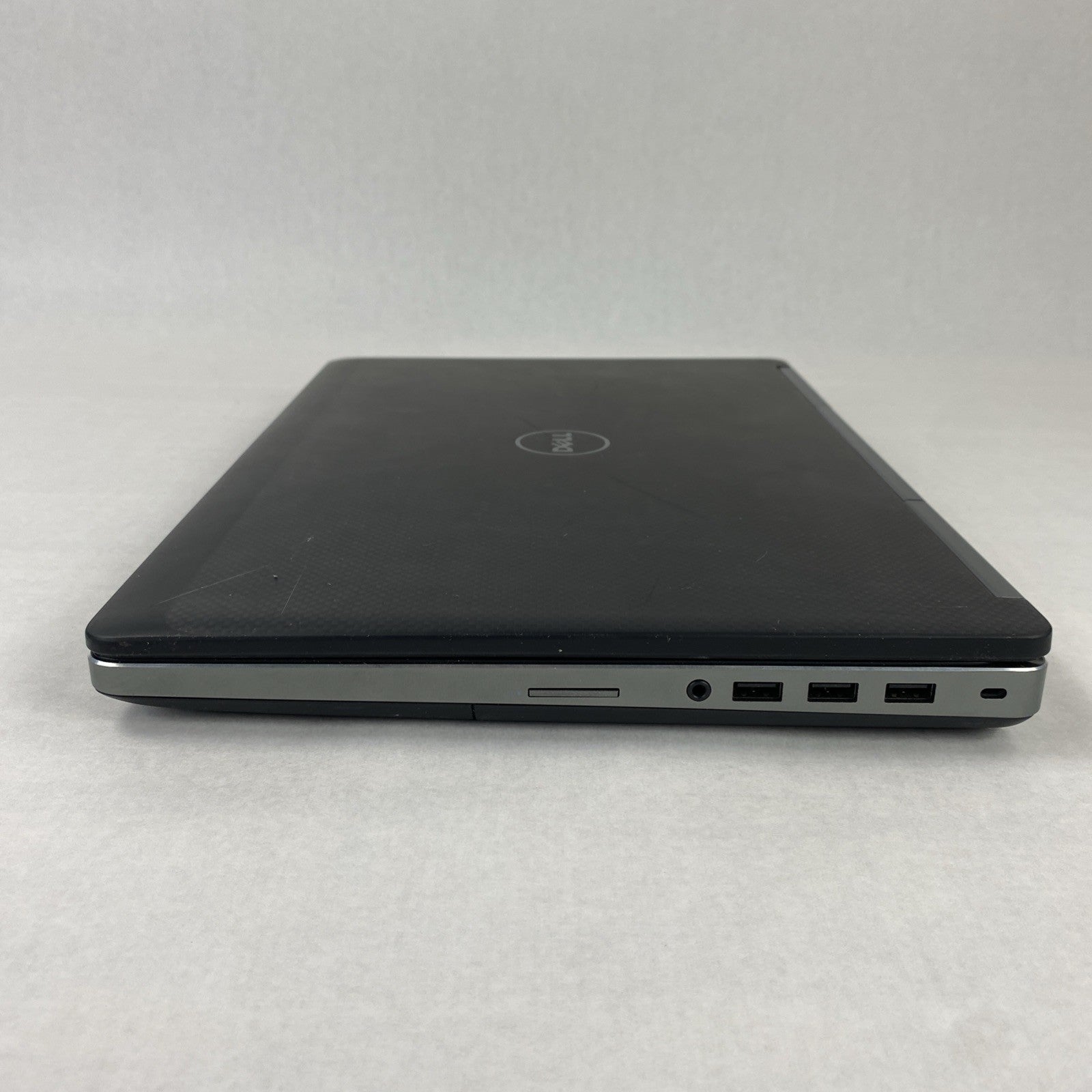 Dell Precision 7520 Intel Xeon E3-1505M v6 3.00 GHz 8 GB RAM 15.6" No HDD No OS