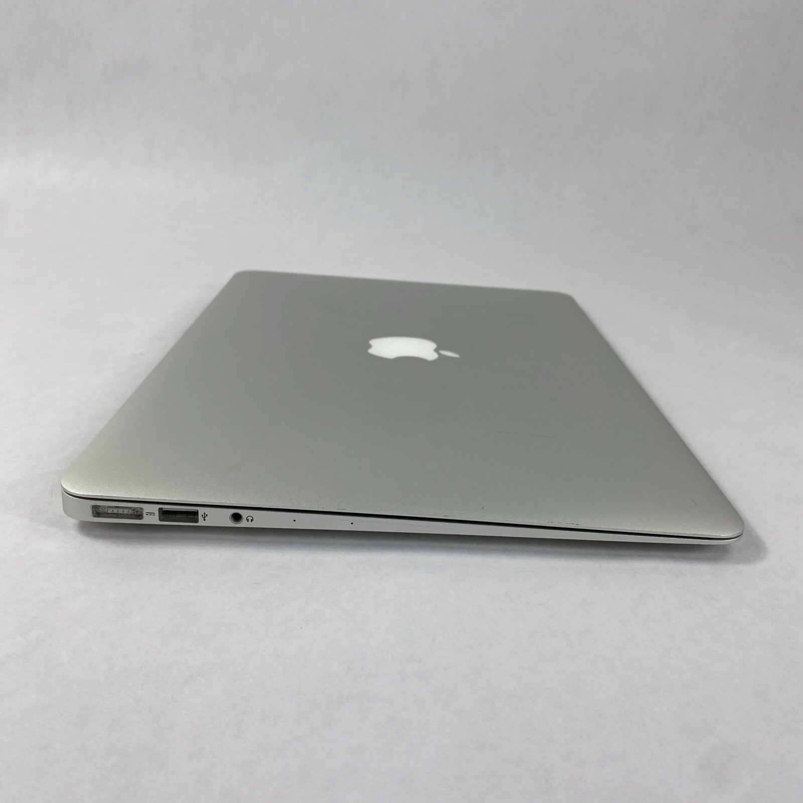 Apple MacBook Air A1466 2013 13" 1.3GHz i5 8GB RAM 120GB SSD os11.7.1 596 Cycles