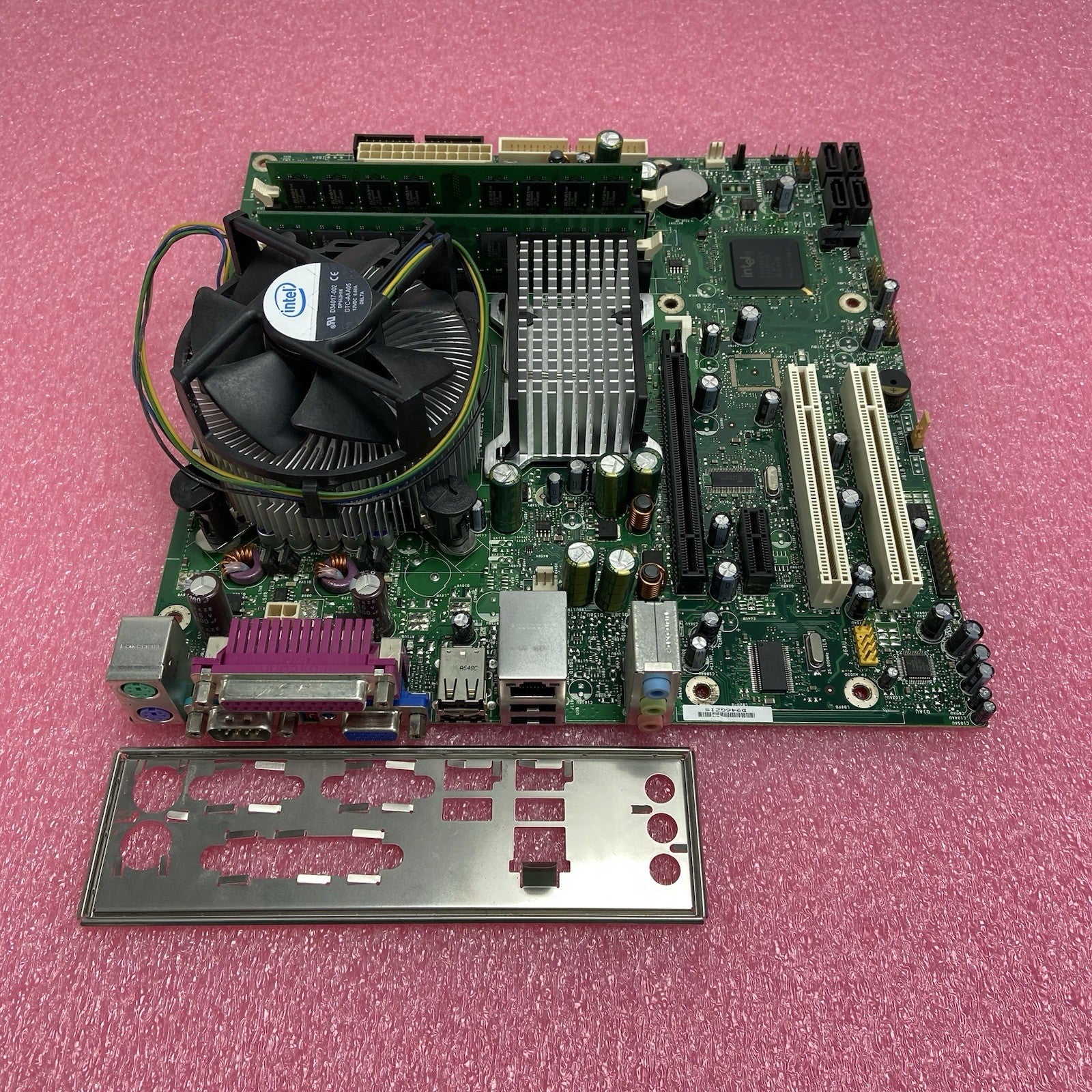 Intel D946GZ Motherboard Intel Pentium D 3.2GHz 2GB RAM w/IO Shield4