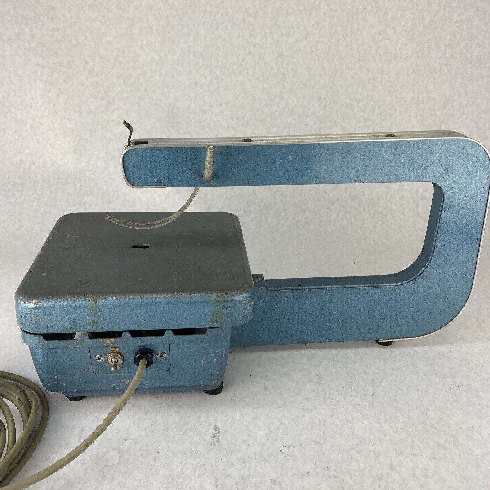 Vintage Sears Roebuck & Co. Self-powered Jig Saw Model 110.27081