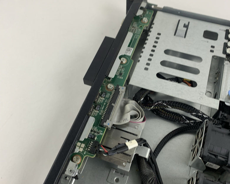 Dell PowerEdge R220 Server 1x Intel i3-1220v3 3.1 GHz 16 GB Ram No HDD No OS