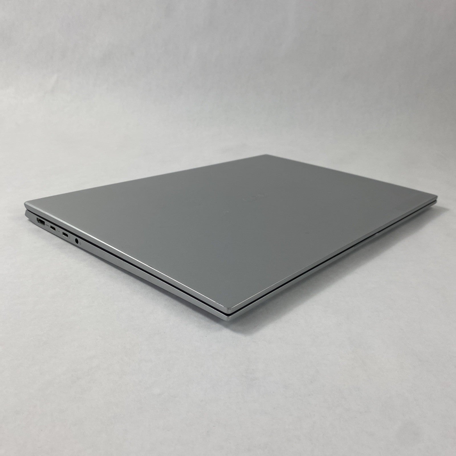 LG Gram 17Z90P-N.APS5U1 Intel Core i7-1165G7 2.8 GHz 16GB RAM 17" No SSD No OS