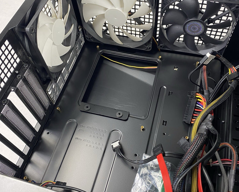 NZXT Hades Mid ATX Computer Tower with 550W Power Supply