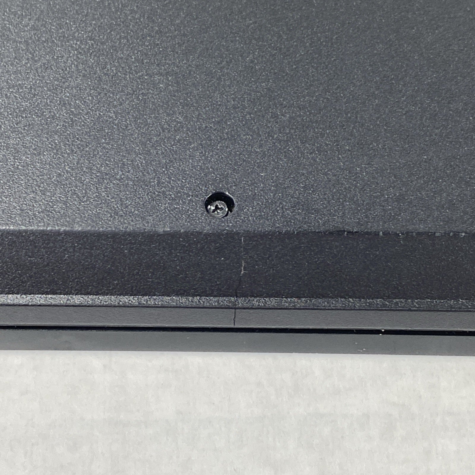 Lenovo ThinkPad E490 Core i5-8265U 1.6GHz 8GB RAM 14" No HDD No OS