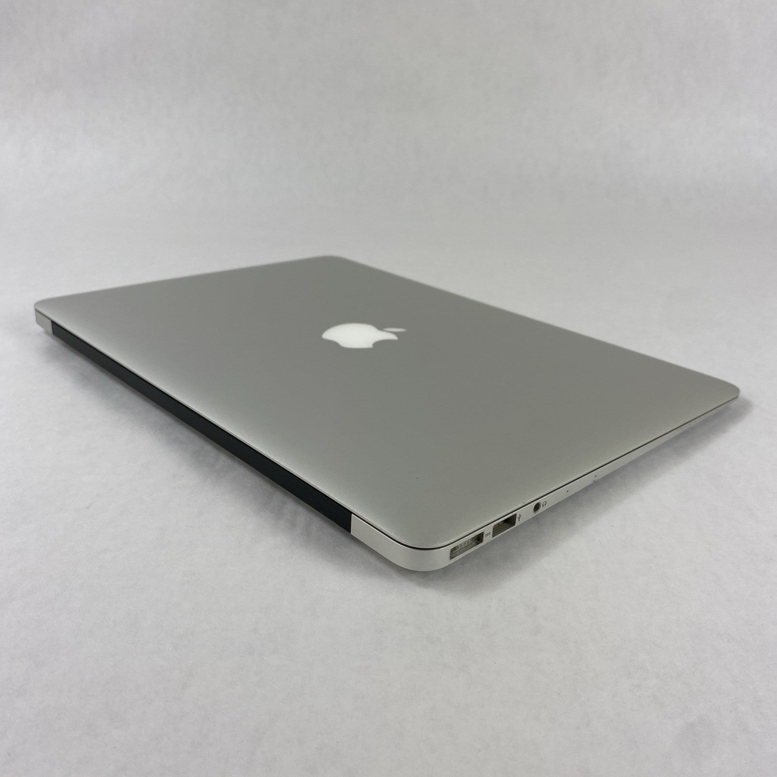 Apple MacBook Air A1466 2017 13" 1.8 GHz i5 8 GB RAM 500GB SSD os12.7.615