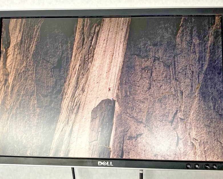 Dell 2208WFPT 22" WideScreen 1680 x 1050 LCD Flat Panel Monitor GRADE B 0F532H