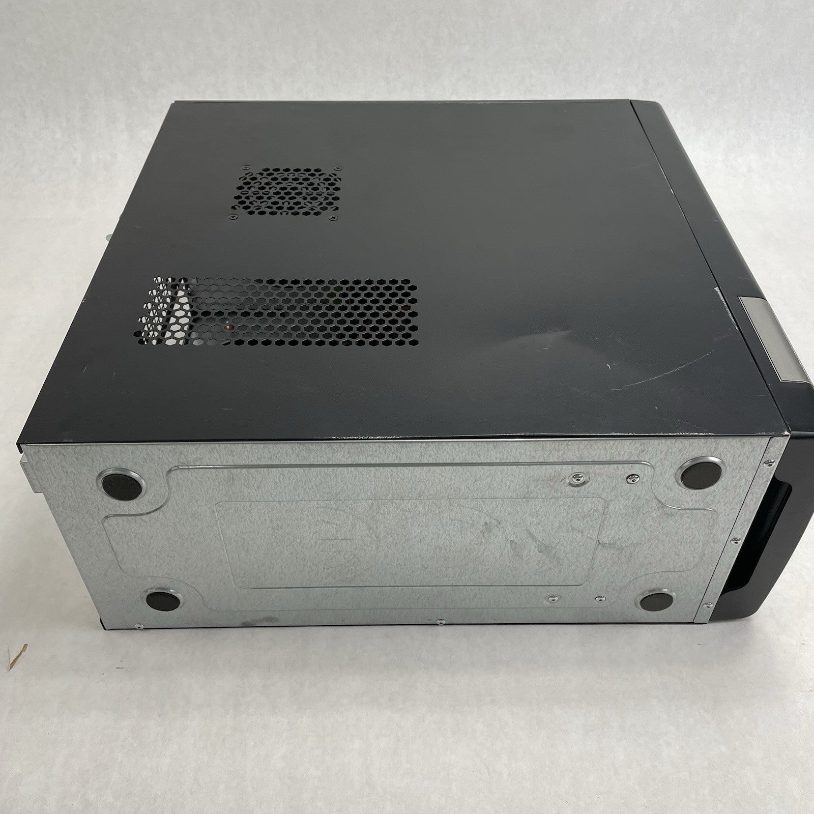 Gigabyte GZ-PH1A3 Computer Chasis Barebones w/ 400W Power Supply Tested