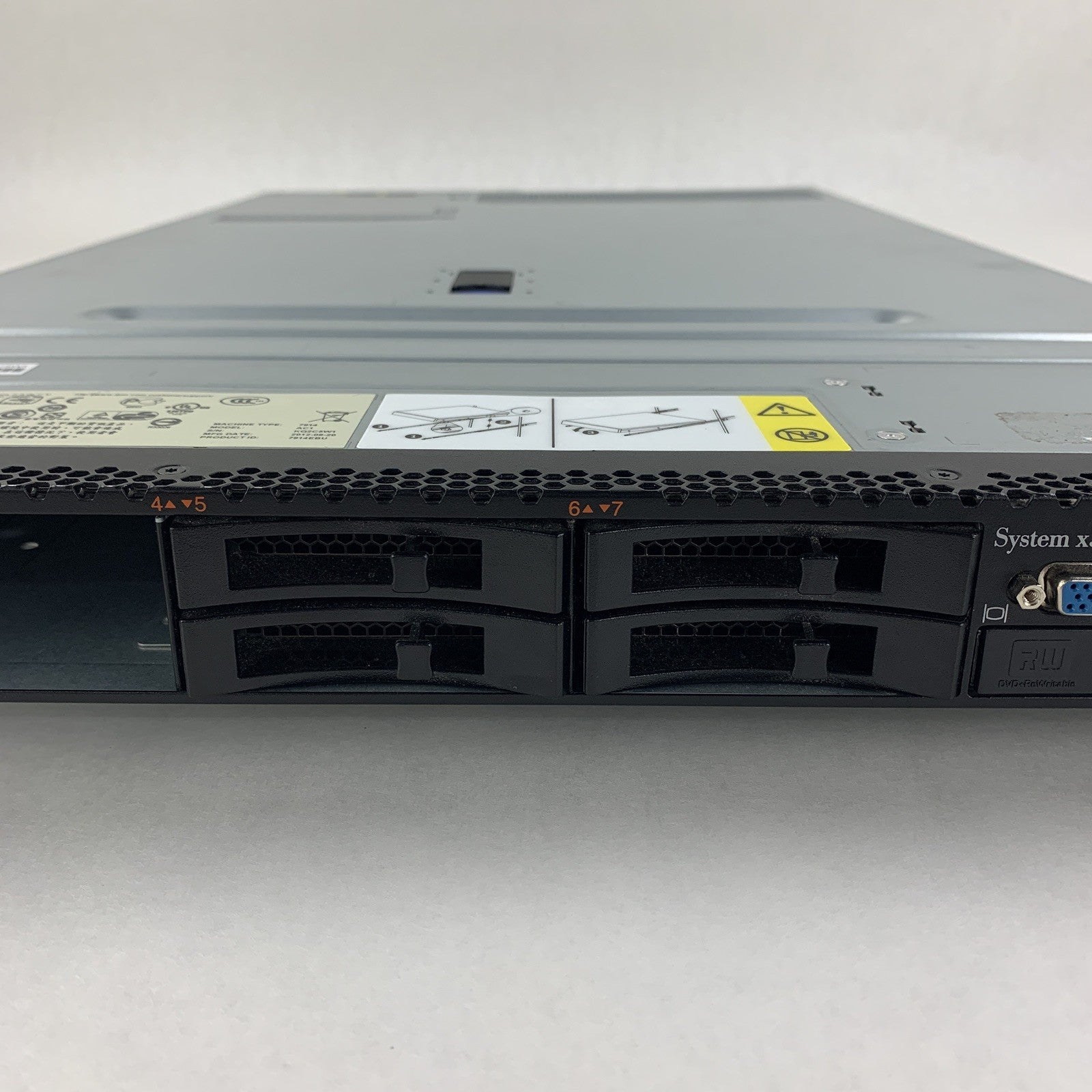IBM System X3550 M4 Server 1x Xeon E5-2620 2.6 GHz 32 GB Ram No OS No HDD