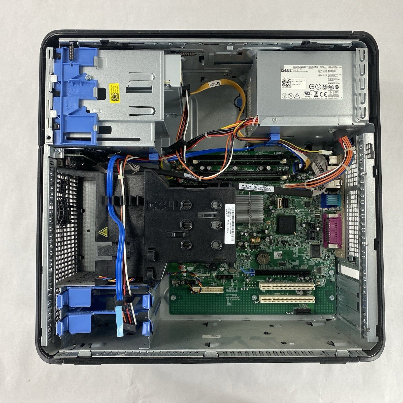 Dell OptiPlex 760 MT Pentium Dual-Core E5200 2.5GHz 4GB RAM No HDD No OS