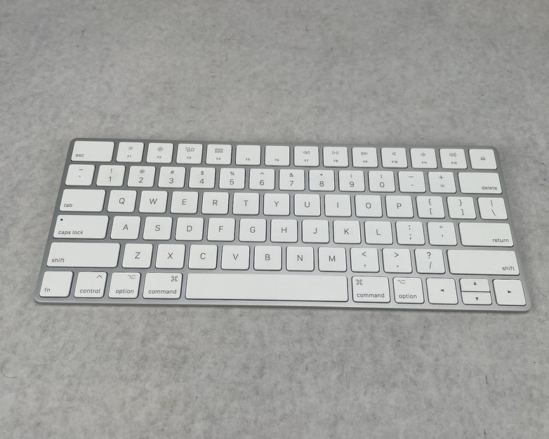 Apple Magic Wireless Rechargeable Keyboard A1644 Tested Working