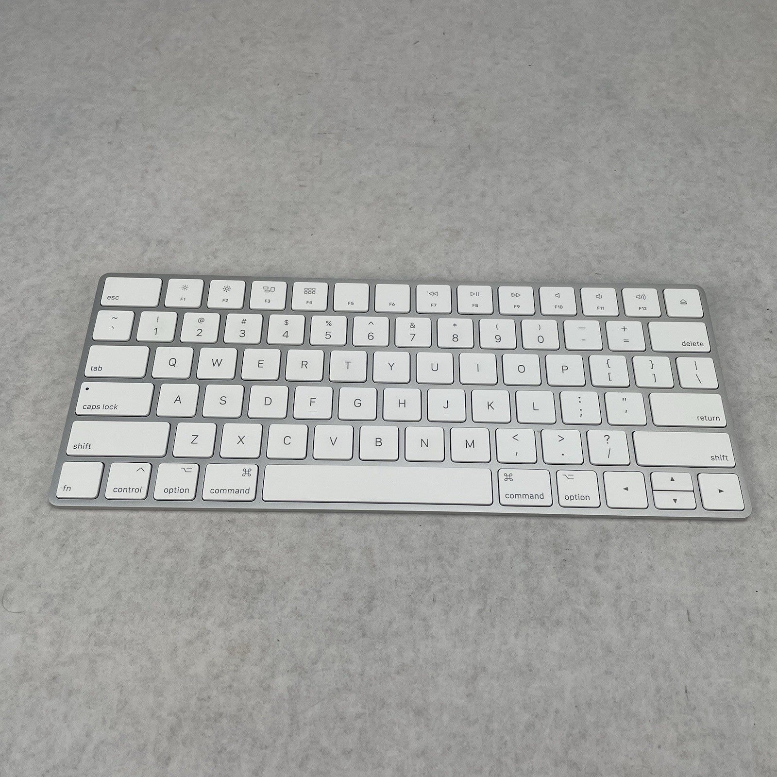 Apple Magic Wireless Rechargeable Keyboard A1644 Tested Working 1