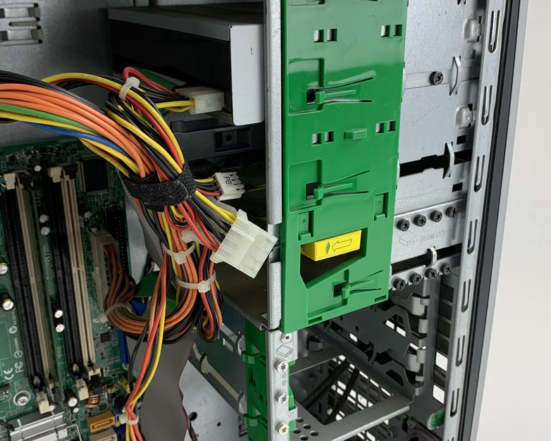 HP Compaq DC7600 MT Desktop Intel Pentium 4 3.20 GHz 512 MB No OS No HDD