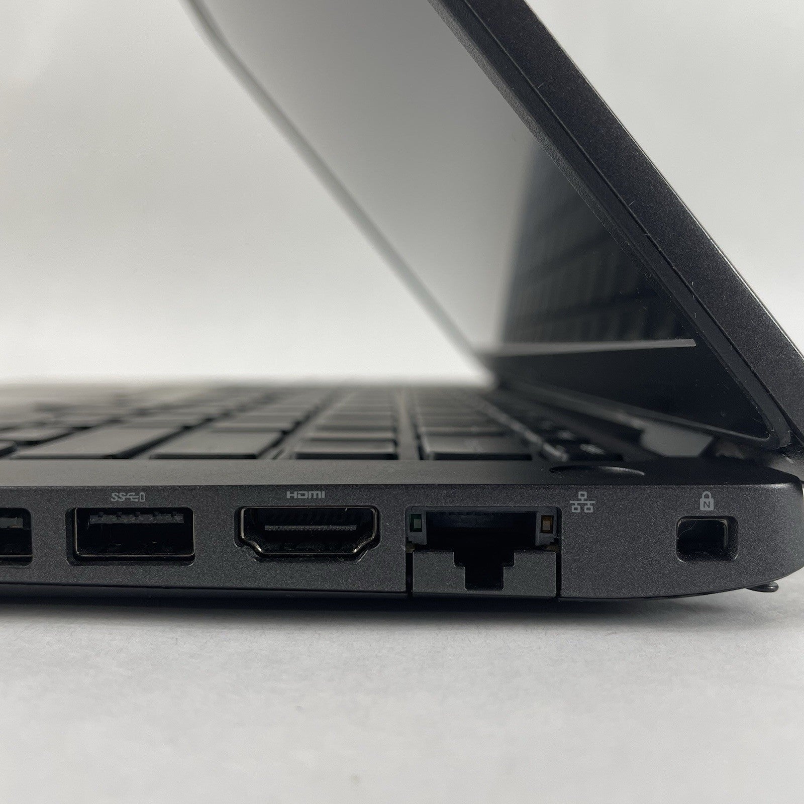 Dell Latitude 5400 14" i7-8665U 1.90 GHz 8 GB RAM No SSD/OS/AC - READ9
