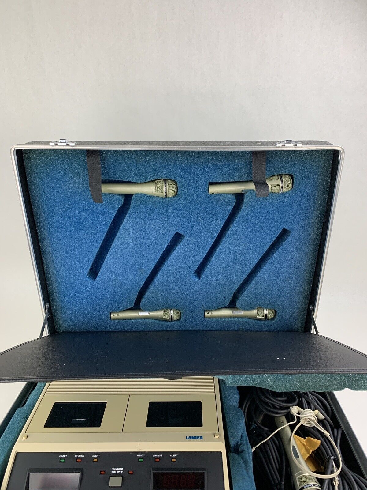Lanier LCR-4D Dual Record Cassette Transcriber Hard Case w/ 4x Mics + Cords