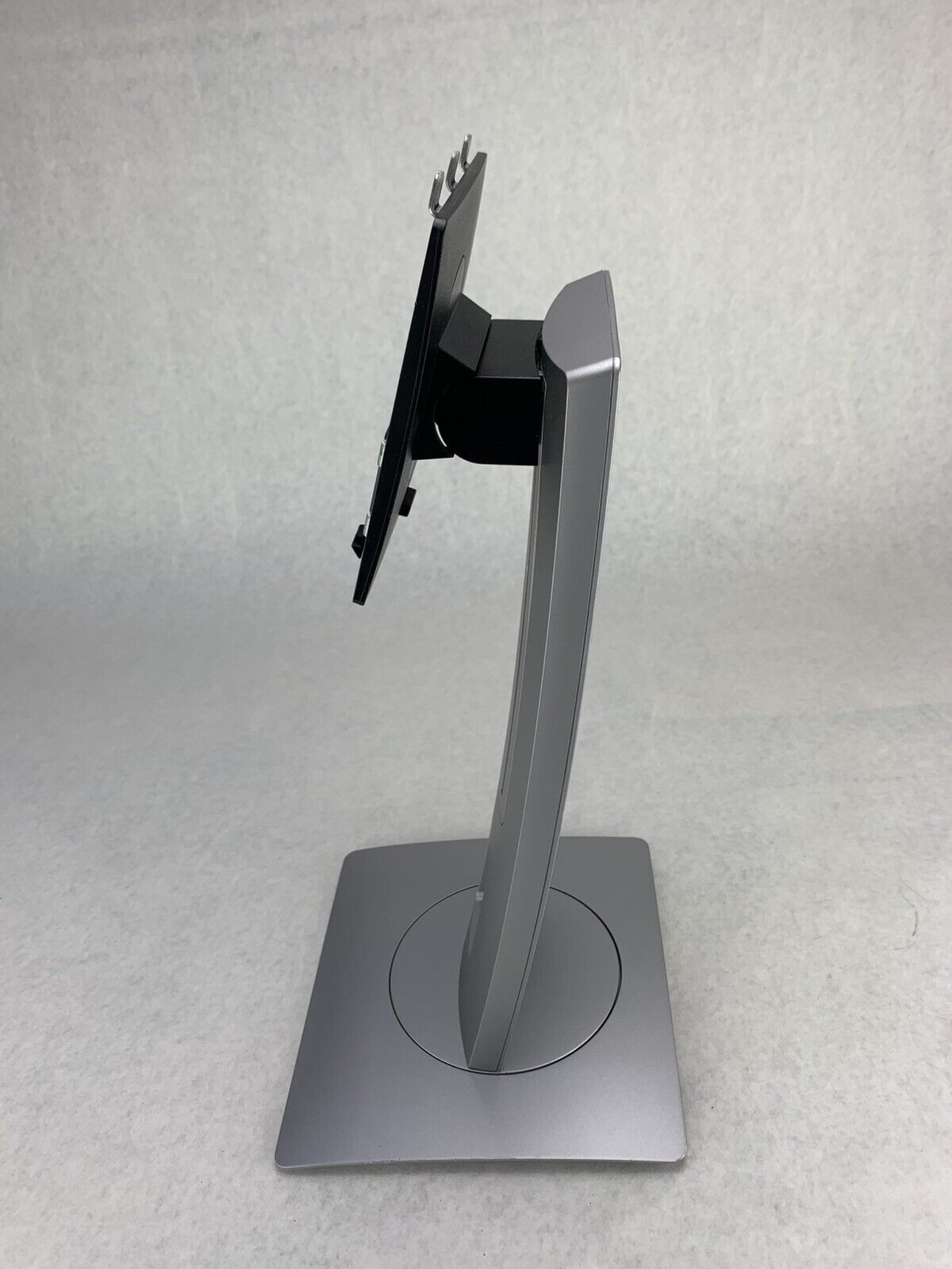 HP E222 Monitor Stand Q37G05120210HF