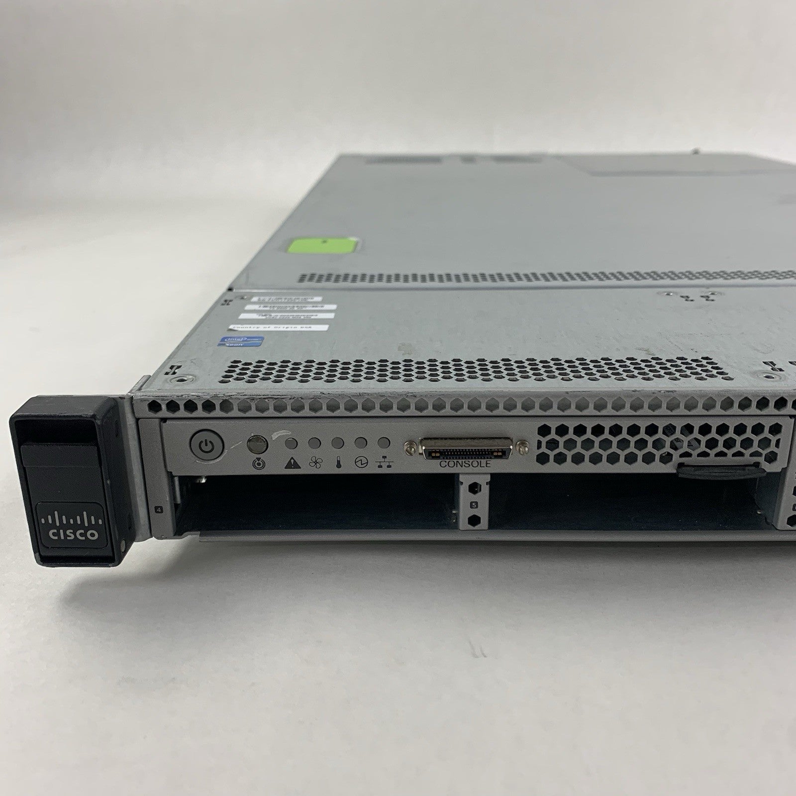 Cisco UCS C220 M3 1U Server 2x E5-2670 2.5 GHz 128 GB Ram No OS No HDD2
