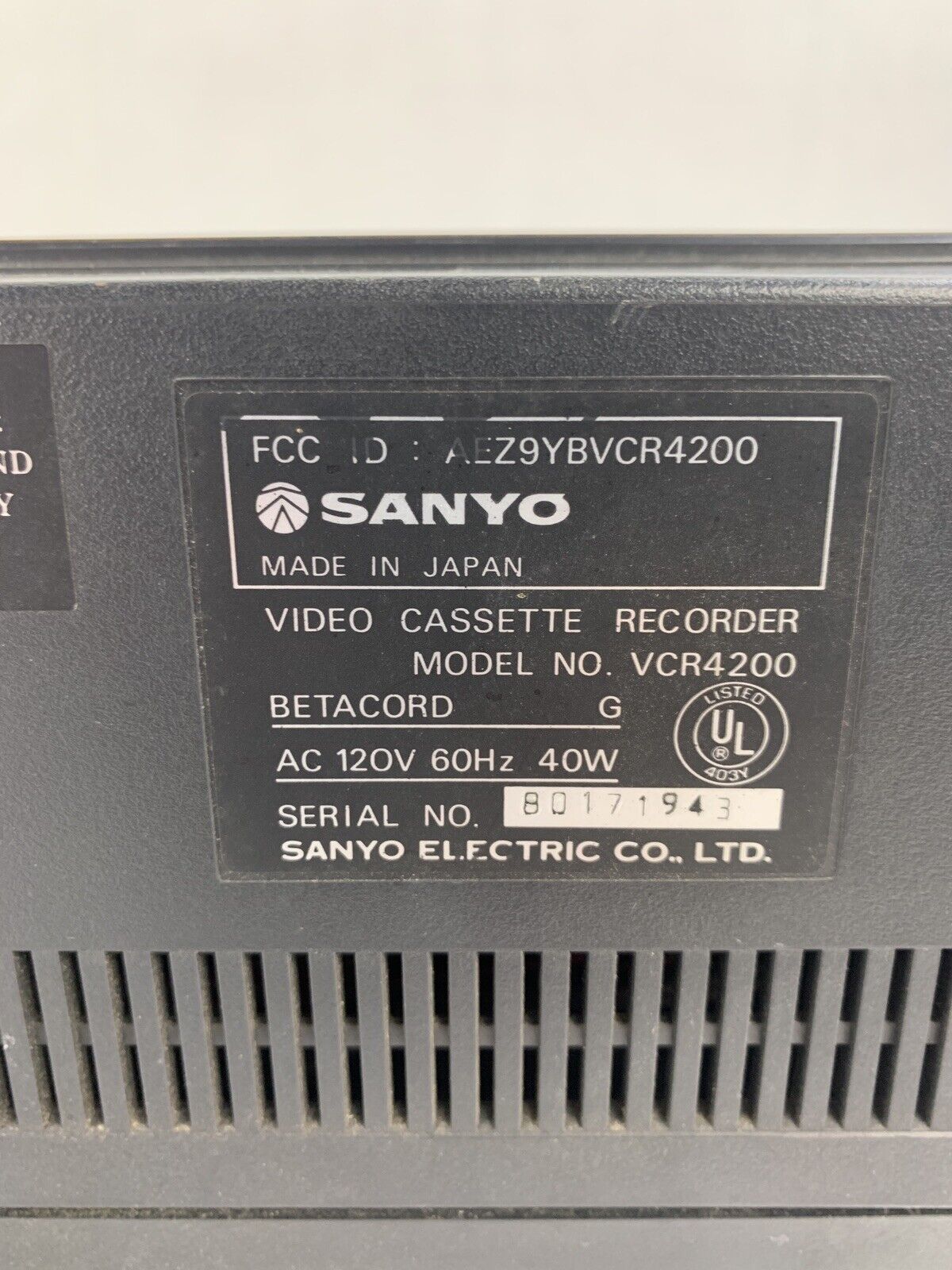 Sanyo VCR 4200 Betacord Video Cassette Recorder Power Tested Door Sticks Vintage