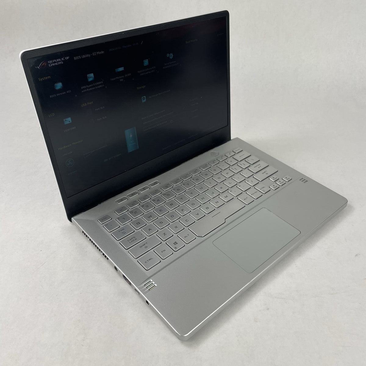 ASUS ROG GA401Q 14" Ryzen 9 5900HS 3.30GHz 16GB RAM RTX 3060 No SSD/OS/AC - CMOS0
