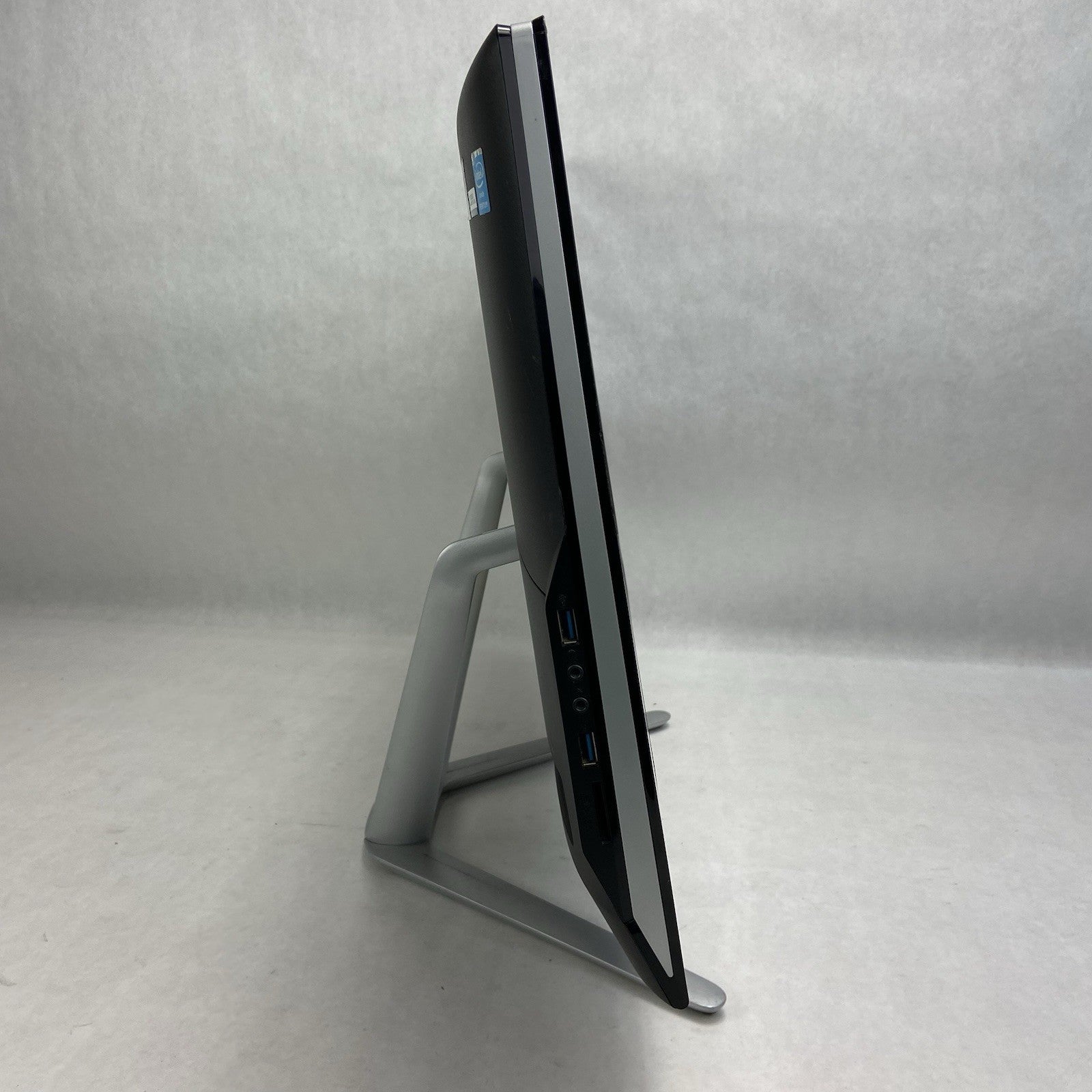 Lenovo C460 AIO Touchscreen Intel Pentium G3220T 2.6GHz 4GB RAM No HDD/OS/AC6