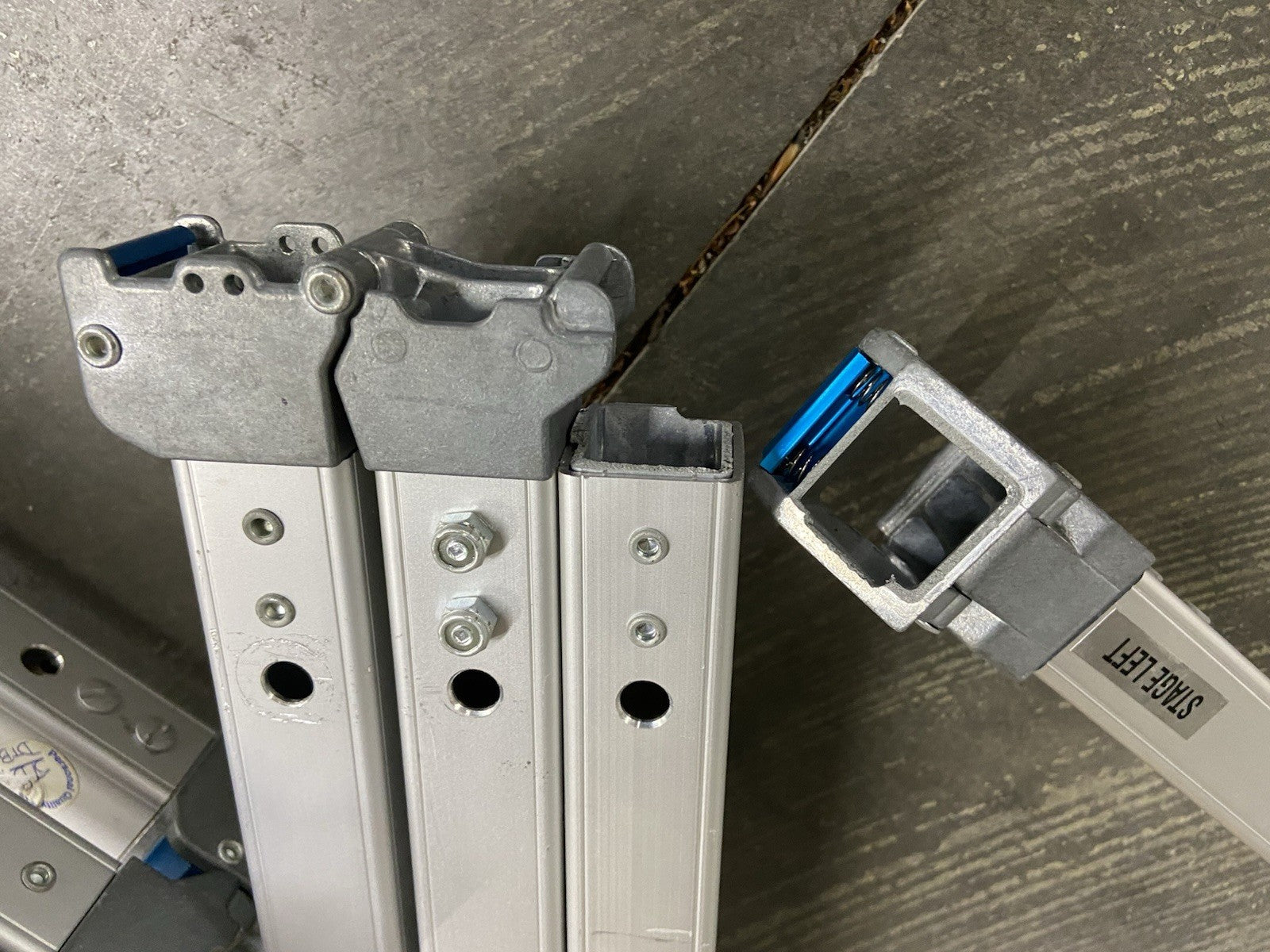 Da-Lite Fast-Fold Deluxe Projection Screen Frame - No Screen - Parts or Repair