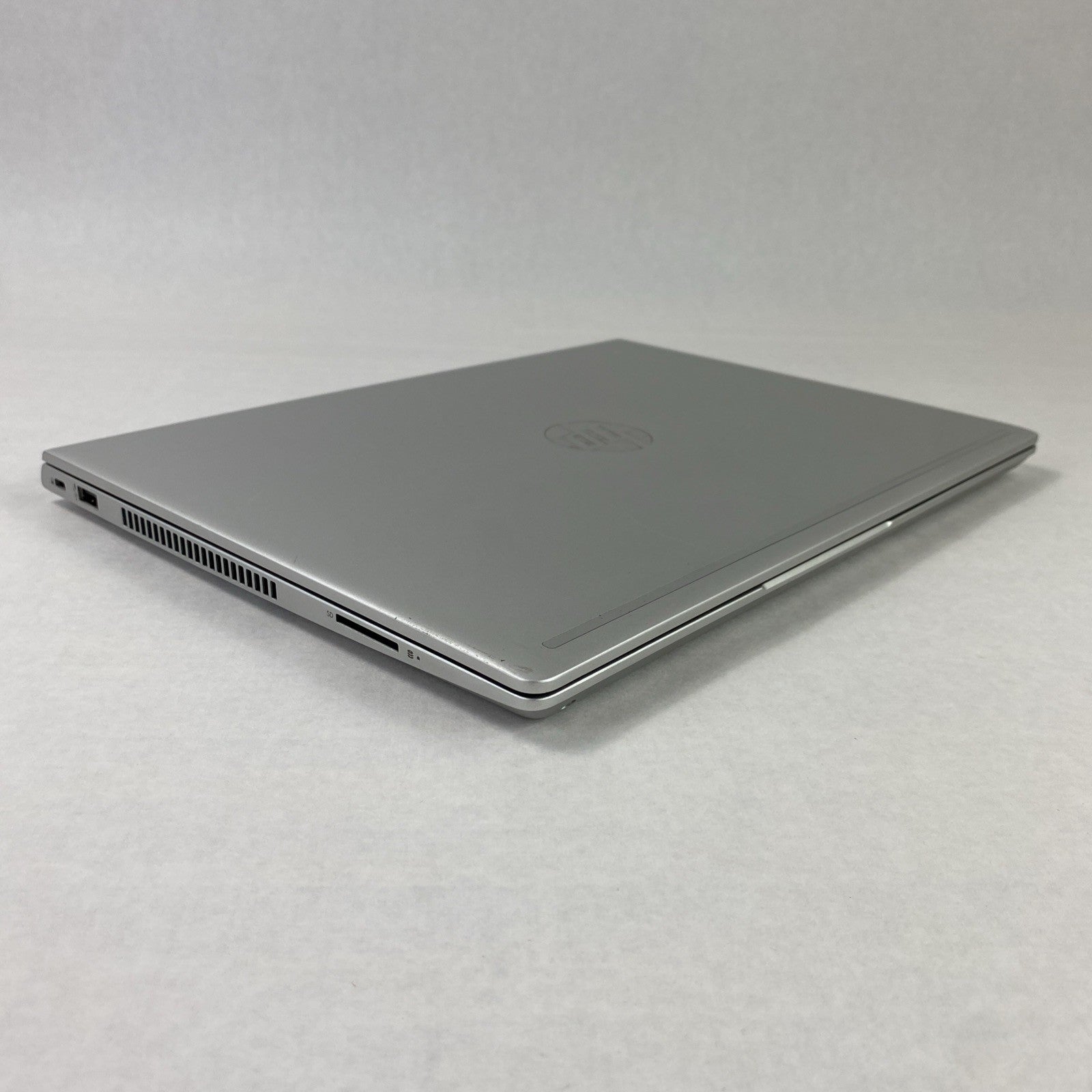 HP ProBook 440 G6 Intel Core i7-8565U 1.80 GHz 8 GB RAM 14.0" No HDD No OS