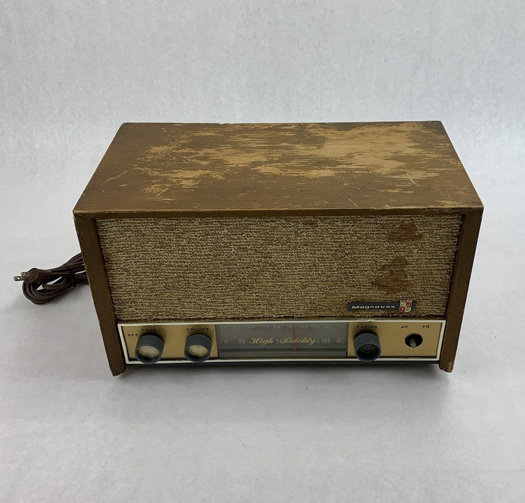 Magnavox FM040 Wood Cabinet Hi-Fi AM/FM Radio