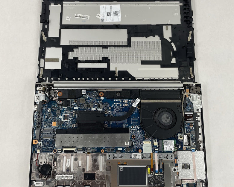 HP EliteBook 850 G8 15.6" i7-1185G7 3.00 GHz 8 GB RAM No SSD/OS/AC/Batt