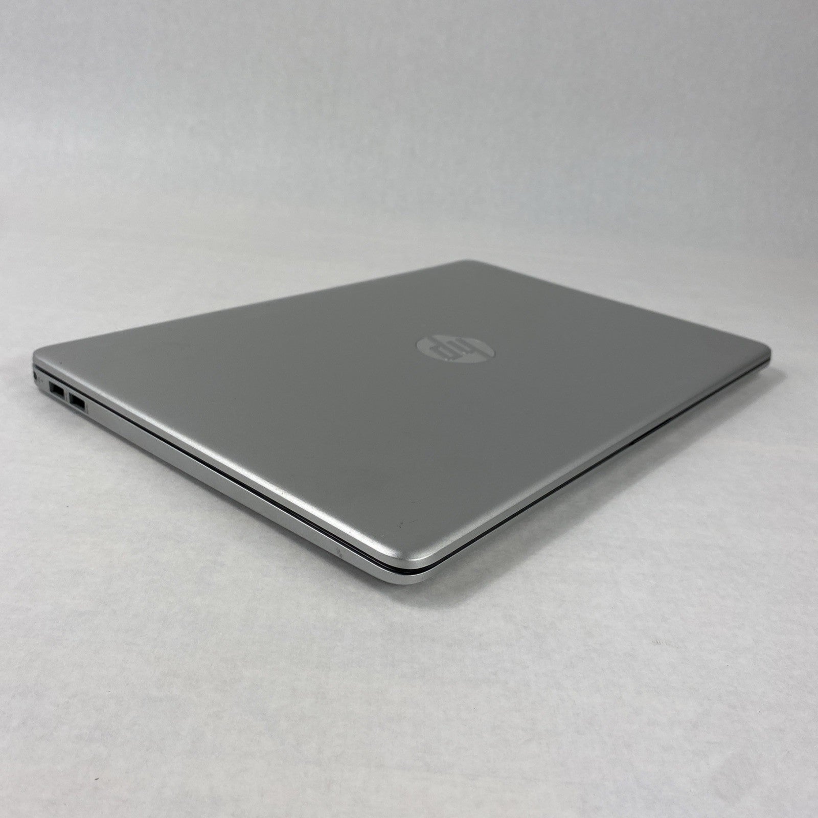 HP Laptop 15-dy1043dx 15.6" Touch i5-1035G1 1.00GHz 8GB RAM No Battery No HDD/OS