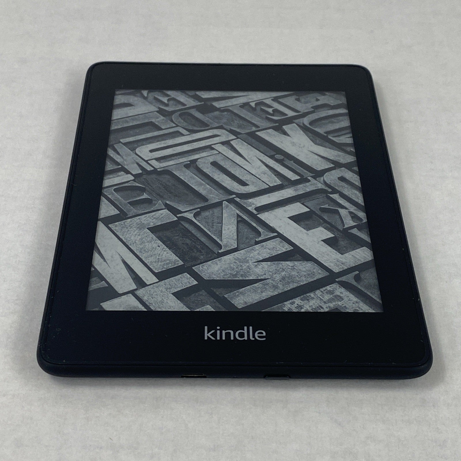 Amazon Kindle Paperwhite PQ94WIF 10th Generation 32GB 6" Wifi Black