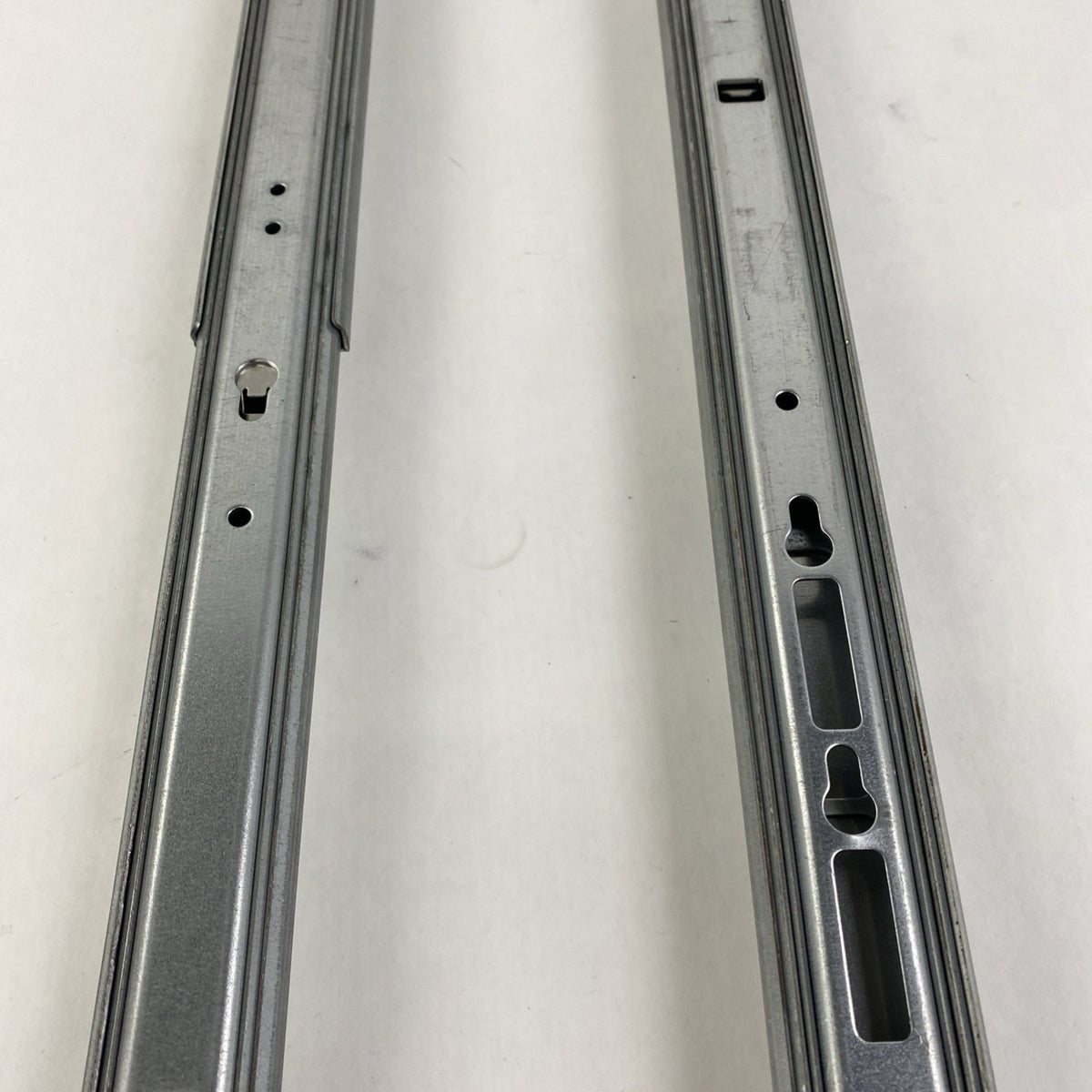 HP 364676-001 and 364686-001 Sliding Server Rails 10