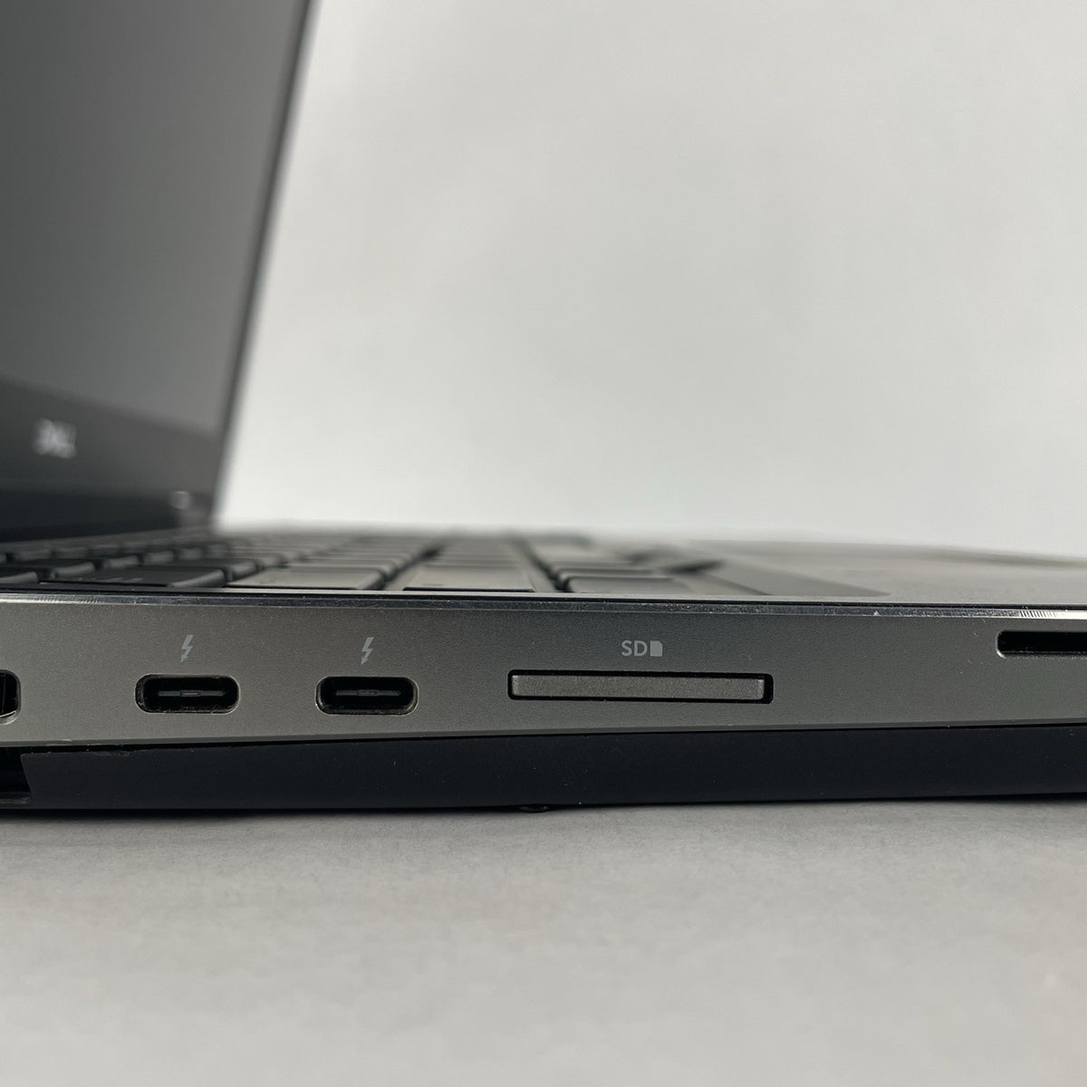 Dell Precision 7530 15.6" i7-8850H 2.60 GHz 16 GB RAM No SSD/OS/AC - READ6