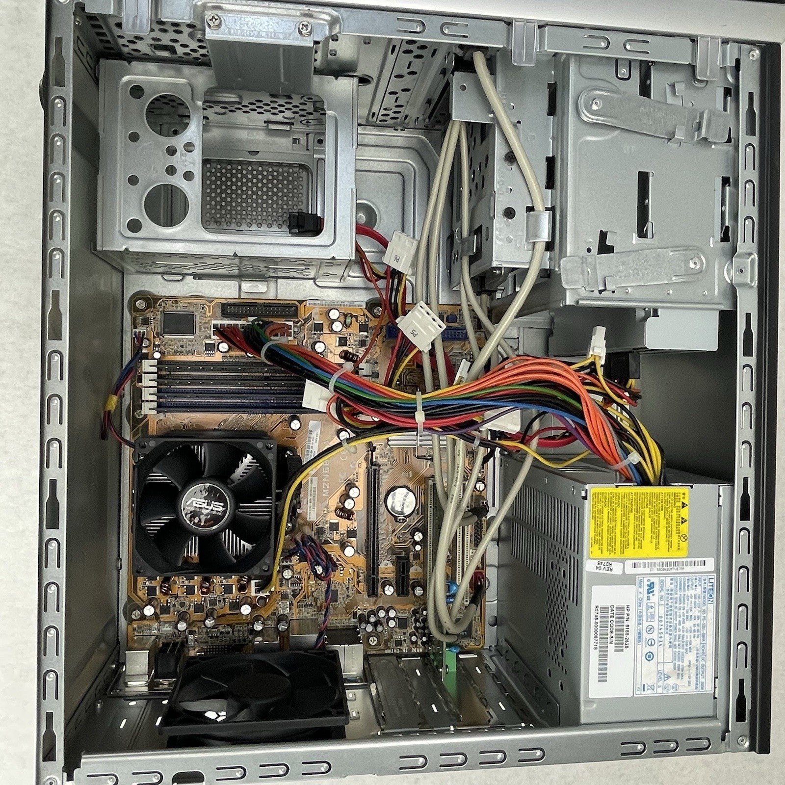 HP Pavilion a6330f MT AMD Athlon 64 8L 5600+ 2.80 GHz 3 GB DVD-RW No HDD No OS