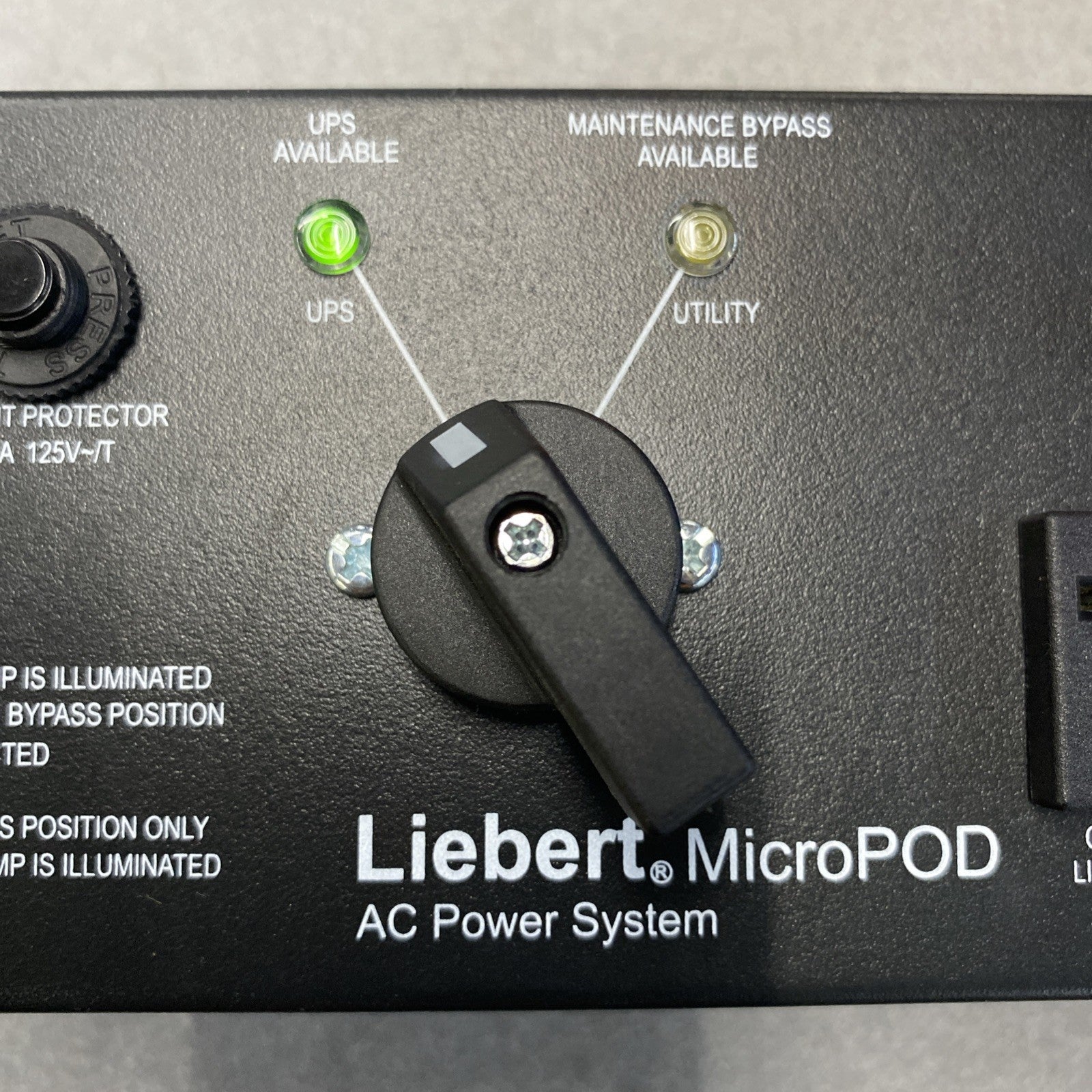 Vertiv MP2-120C Liebert MicroPOD AC Power System 120V 16A Right Angle NEMA 5-20P4