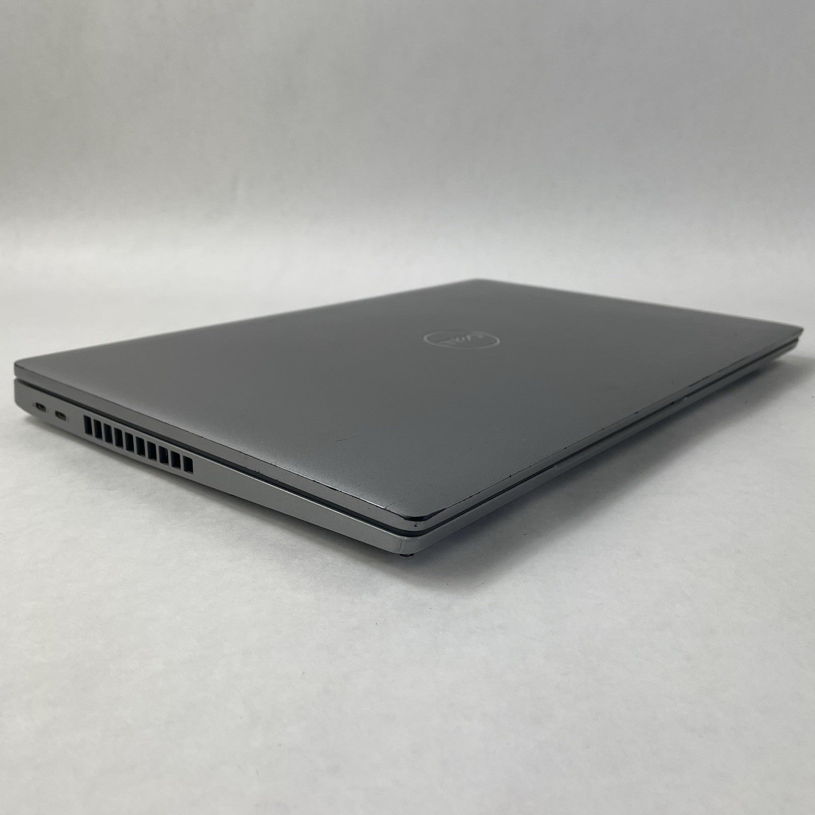 Dell Latitude 5520 15.6" i5-1135G7 2.40 GHz 8 GB RAM No SSD/OS/AC/Batt - Worn12