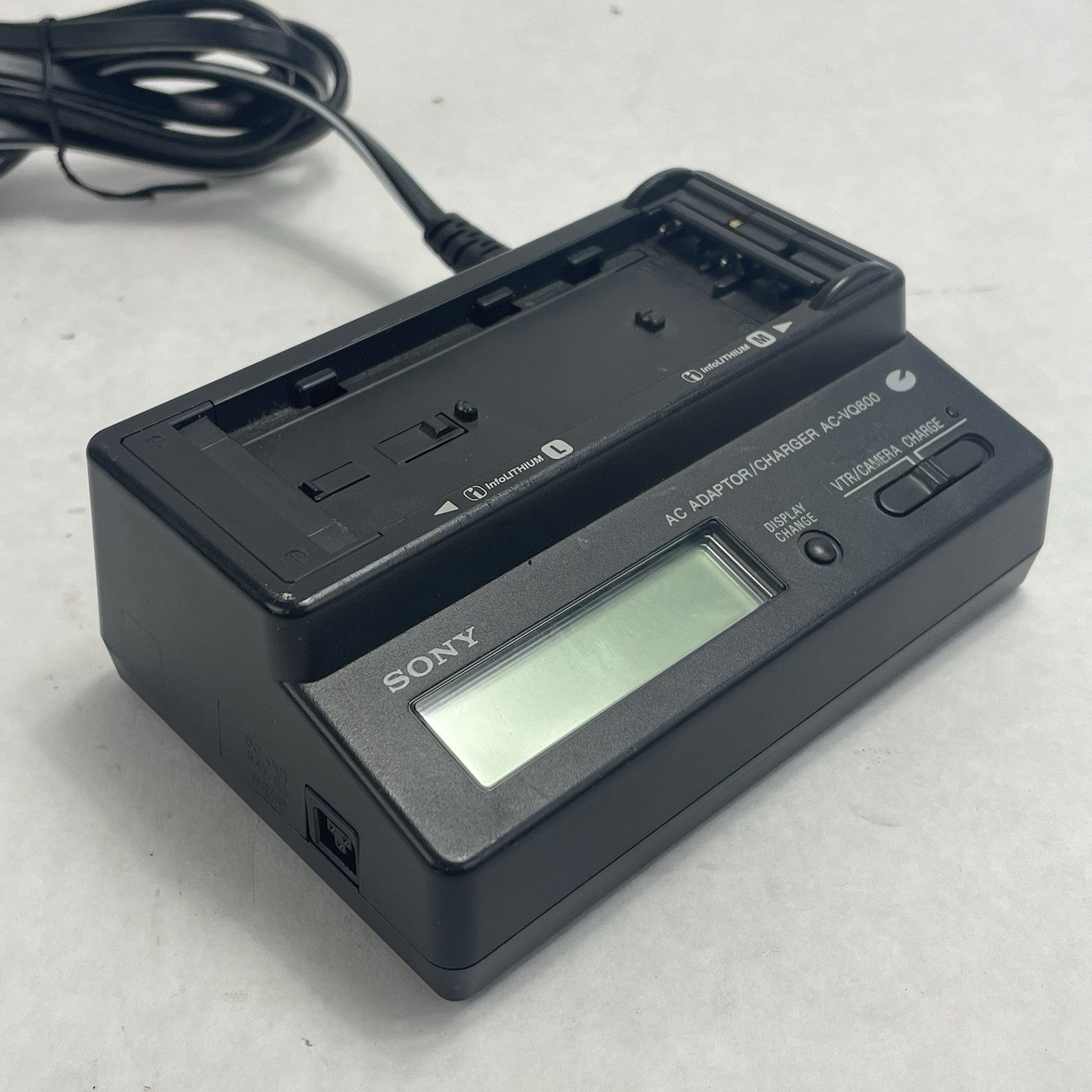 Sony Power Adapter and Charger for L/M Series Batteries (AC-VQ800)0