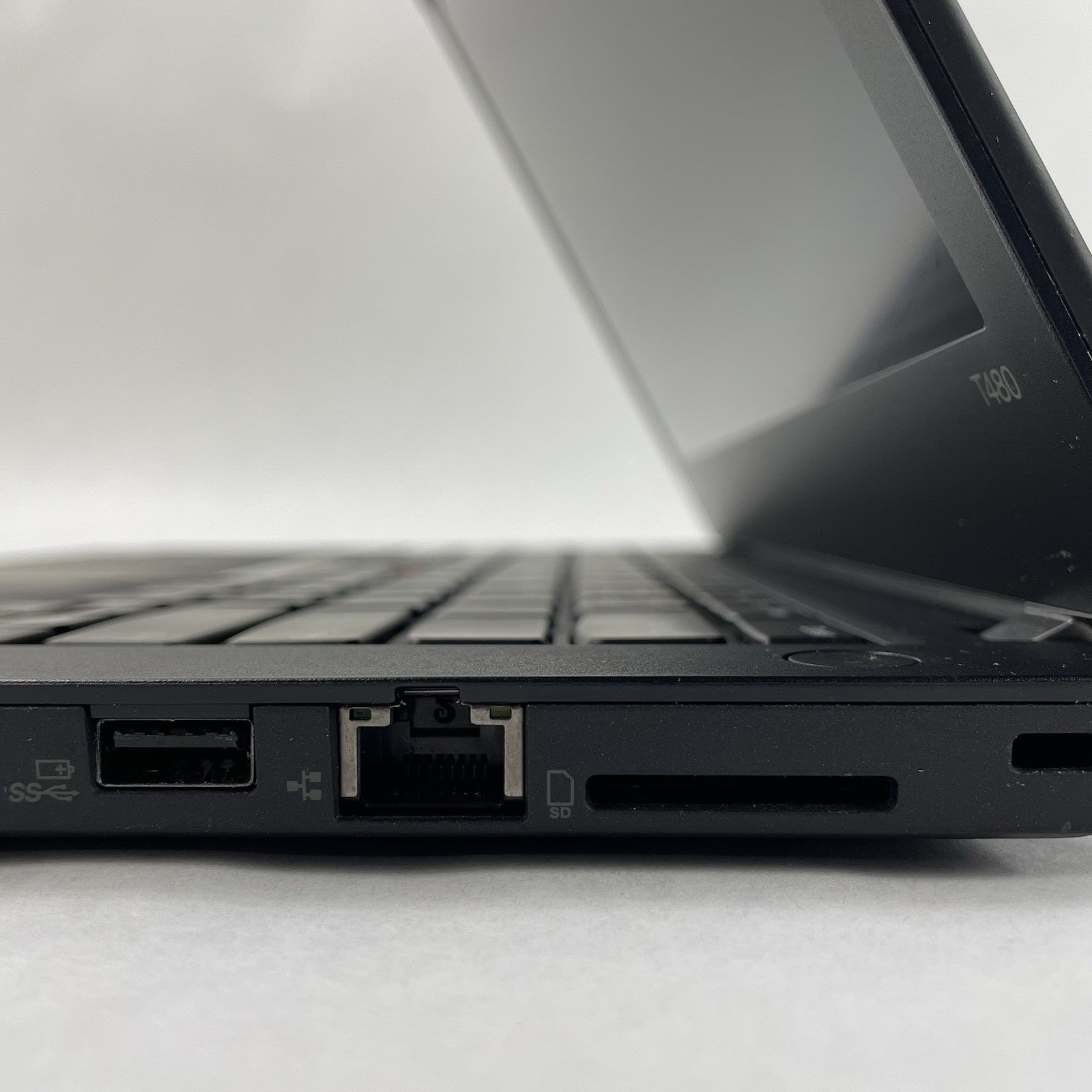 Lenovo ThinkPad T480 14" i5-8350U 1.70 GHz 8 GB RAM No SSD/OS/AC - Bad Bottom7